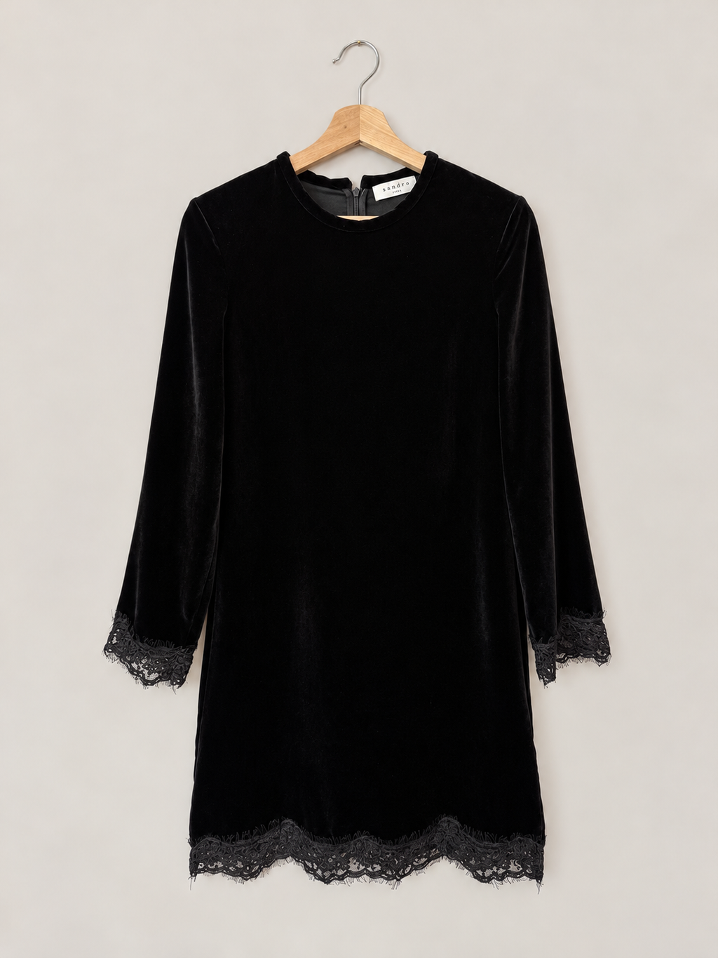 Robe velours noir et dentelle, Sandro