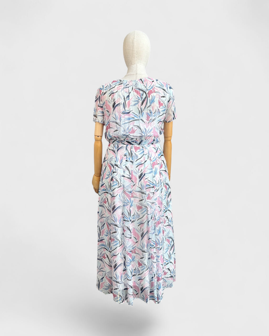 Robe transparente imprimée Blanc bleu rose Club Monaco , 12